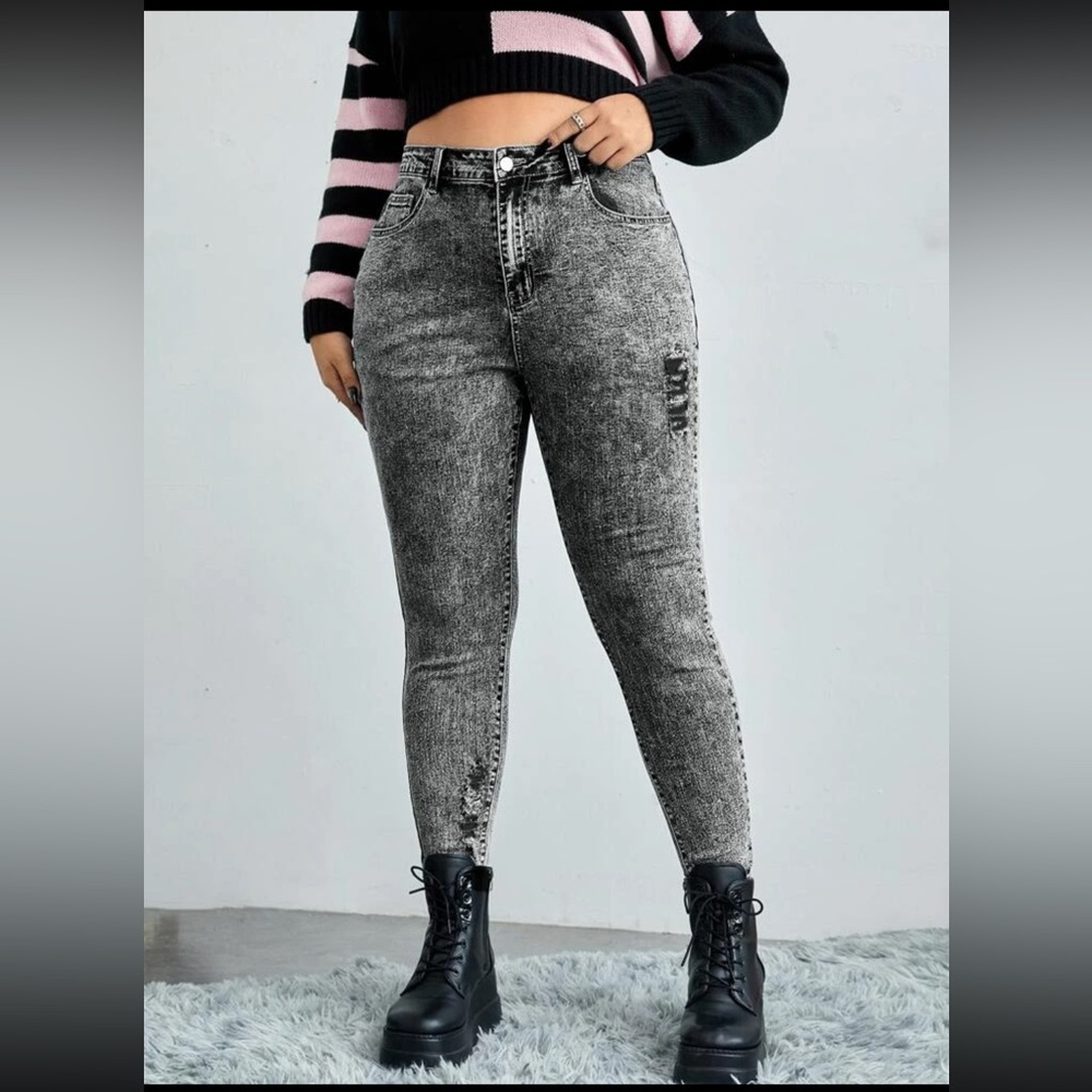Plus High Waist Ripped Skinny Jeans
